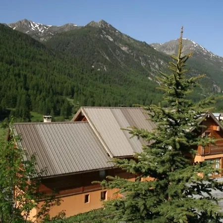 Les Elfes Hameau Des Chazals Hautes Alpes Chalet Nevache